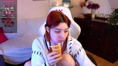 Snapshot of taissa_farmiga chatting on 02-03-25, 11:58 Lizzy online show from 02-03-25, 11:58