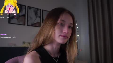 Mia online show from 03-10-26, 01:21