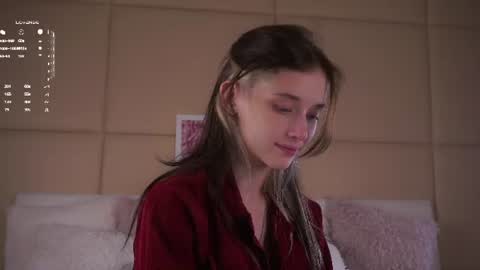 Mia online show from 06-11-26, 02:53