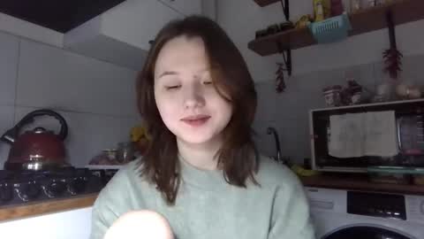 Snapshot of tajuanadelfelder chatting on 11-21-25, 03:22 Lily online show from 11-21-25, 03:22