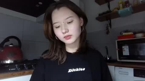 Snapshot of tajuanadelfelder chatting on 11-23-25, 03:45 Lily online show from 11-23-25, 03:45