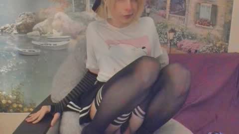 Snapshot of taka_s_paintroom chatting on 03-11-26, 12:38 Taka online show from 03-11-26, 12:38