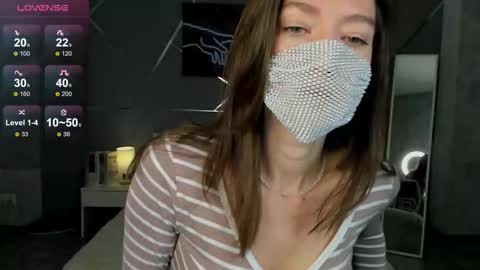 Sasha online show from 10-22-25, 01:28