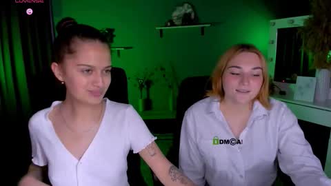 Snapshot of talia_seduce chatting on 09-22-25, 01:02 talia_seduce online show from 09-22-25, 01:02