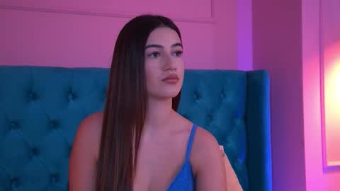 Snapshot of taliamorenne chatting on 10-26-25, 03:29 taliamorenne online show from 10-26-25, 03:29