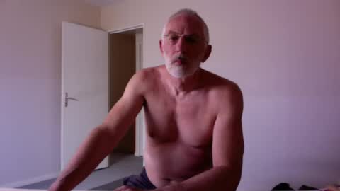 Snapshot of taliesin4321 chatting on 07-25-26, 12:14 Jack Pierrot online show from 07-25-26, 12:14