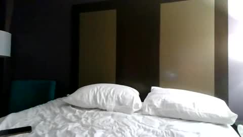 Lily Rhoades online show from 09-10-25, 06:46