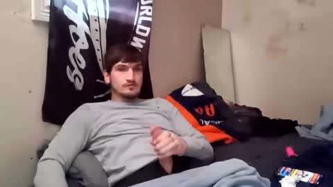 Snapshot of tallerandhandsomer chatting on 12-16-25, 09:20 tallerandhandsomer online show from 12-16-25, 09:20