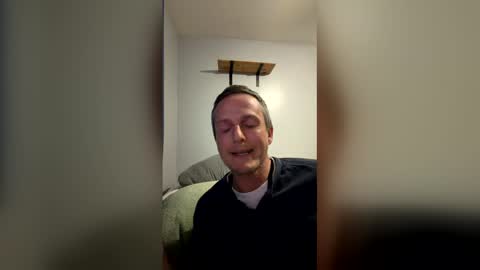 first stream was very fun grateful for every follow and super active chat online show from 04-09-26, 05:07