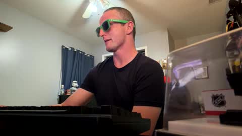 first stream was very fun grateful for every follow and super active chat online show from 06-08-26, 05:08