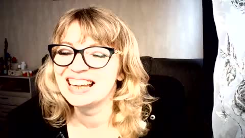 Snapshot of talli_x chatting on 07-19-26, 06:11 Talli online show from 07-19-26, 06:11