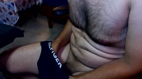Snapshot of talltannhandsome chatting on 07-06-26, 10:01 talltannhandsome online show from 07-06-26, 10:01