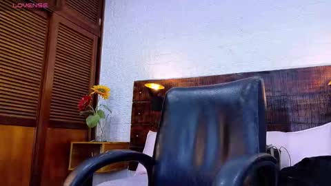    online show from 11-30-25, 11:58