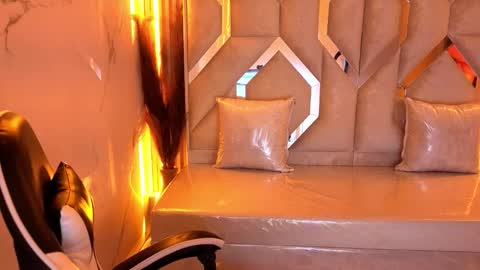 Snapshot of tamara_tp chatting on 01-16-26, 12:20 Tamara online show from 01-16-26, 12:20