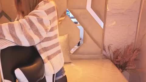 Snapshot of tamara_tp chatting on 02-14-26, 12:35 Tamara online show from 02-14-26, 12:35