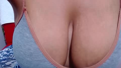 Snapshot of tamaraa_hott chatting on 03-19-26, 05:06 tamaraa_hott online show from 03-19-26, 05:06