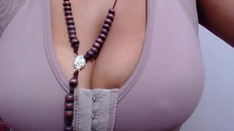 Snapshot of tamaraa_hott chatting on 04-05-26, 03:31 tamaraa_hott online show from 04-05-26, 03:31