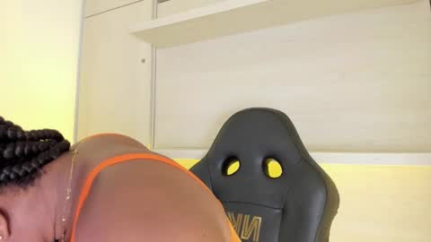 Tami online show from 10-24-25, 08:49