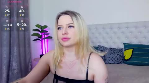 TamarraFox online show from 06-09-26, 04:24
