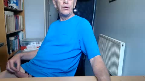 Snapshot of tambay2 chatting on 08-07-26, 11:34 tambay2 online show from 08-07-26, 11:34