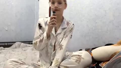 Monica online show from 06-10-26, 02:05