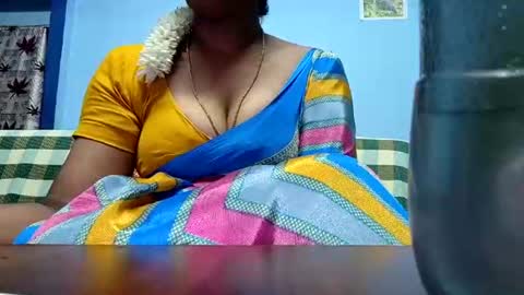 Snapshot of tamilmadhi520 chatting on 06-15-26, 06:21 tamilmadhi520 online show from 06-15-26, 06:21
