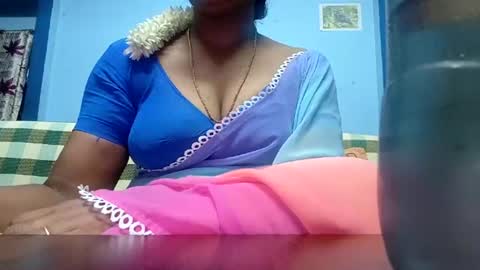 Snapshot of tamilmadhi520 chatting on 06-16-26, 06:43 tamilmadhi520 online show from 06-16-26, 06:43