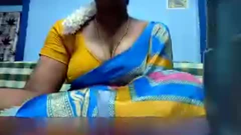 Snapshot of tamilmadhi520 chatting on 06-28-26, 05:52 tamilmadhi520 online show from 06-28-26, 05:52