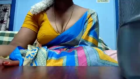 Snapshot of tamilmadhi520 chatting on 06-29-26, 05:57 tamilmadhi520 online show from 06-29-26, 05:57