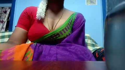 Snapshot of tamilmadhi520 chatting on 07-07-26, 05:54 tamilmadhi520 online show from 07-07-26, 05:54