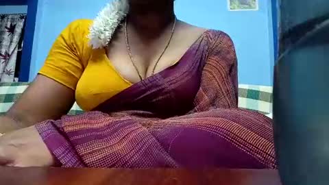 Snapshot of tamilmadhi520 chatting on 07-07-26, 07:29 tamilmadhi520 online show from 07-07-26, 07:29