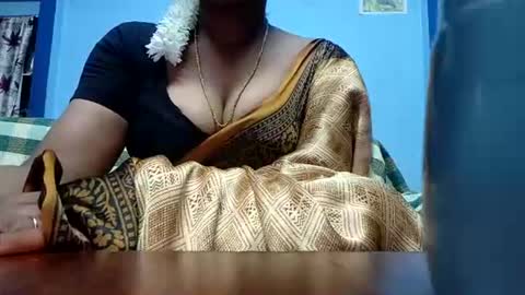 Snapshot of tamilmadhi520 chatting on 07-18-26, 05:33 tamilmadhi520 online show from 07-18-26, 05:33