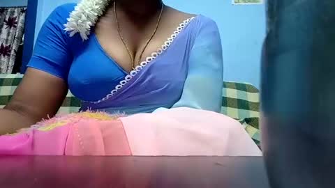 Snapshot of tamilmadhi520 chatting on 07-23-26, 05:33 tamilmadhi520 online show from 07-23-26, 05:33