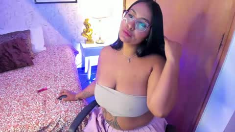 Snapshot of tammara_brm chatting on 05-11-26, 02:45 Tammara online show from 05-11-26, 02:45
