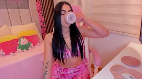 Snapshot of tammy_w chatting on 01-14-26, 05:29 Tammy online show from 01-14-26, 05:29