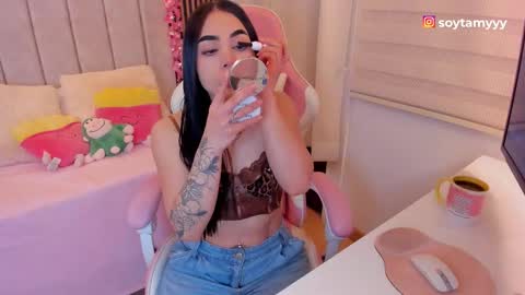 Snapshot of tammy_w chatting on 02-16-26, 06:37 Tammy online show from 02-16-26, 06:37