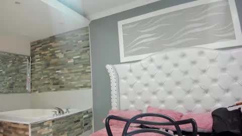 Tammara  online show from 03-08-25, 10:54