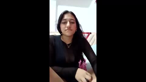 Snapshot of tammys4 chatting on 12-17-25, 01:00 tammys4 online show from 12-17-25, 01:00