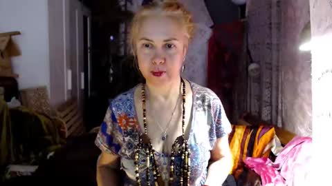 Milena online show from 11-15-25, 10:01