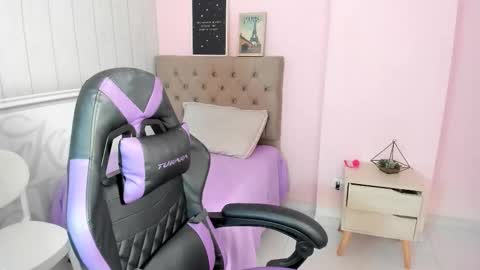 Tania  online show from 11-19-25, 02:50