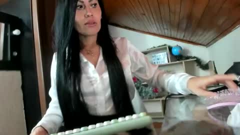 Snapshot of tania_mature chatting on 01-03-25, 11:01 tania online show from 01-03-25, 11:01