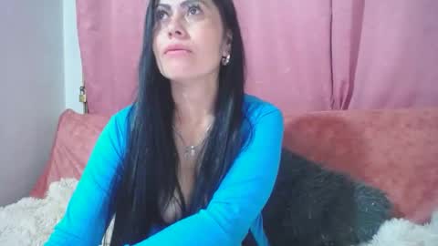Snapshot of tania_mature chatting on 02-19-25, 11:25 tania online show from 02-19-25, 11:25