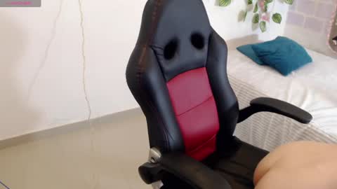 Tania  online show from 01-14-25, 08:37