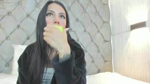 Snapshot of tanit_angels chatting on 01-03-25, 06:11 TANIT ANGELS online show from 01-03-25, 06:11