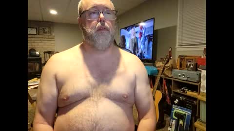 Snapshot of tank106 chatting on 05-06-26, 01:36 tank106 online show from 05-06-26, 01:36