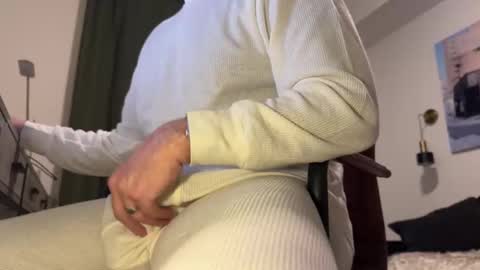 Tank Guy online show from 12-29-24, 02:52