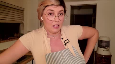 Lilith Eden  sometimes Eve online show from 11-27-25, 02:02