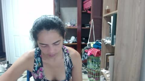 Angeline  Follow  online show from 06-09-26, 01:28