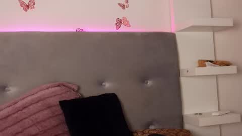 Snapshot of tanyakrosss chatting on 07-27-26, 05:03 Tania online show from 07-27-26, 05:03