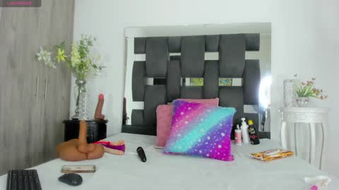 Tanya online show from 01-26-25, 01:15